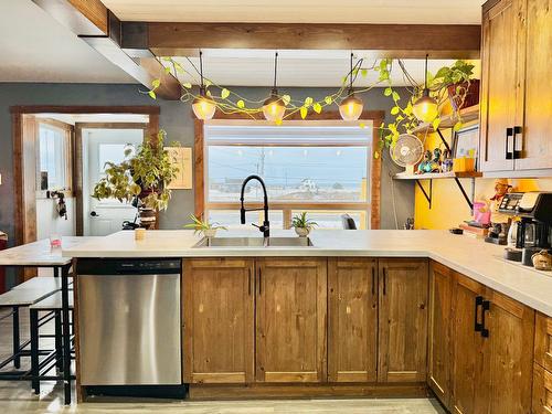 Cuisine - 3 Ch. Lapierre, Les Îles-De-La-Madeleine, QC - Indoor Photo Showing Kitchen With Double Sink