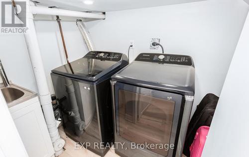 70 Grover Road, Brampton, ON - Indoor Photo Showing Laundry Room