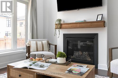 430 Markdale Terrace, Ottawa, ON - Indoor Photo Showing Living Room With Fireplace
