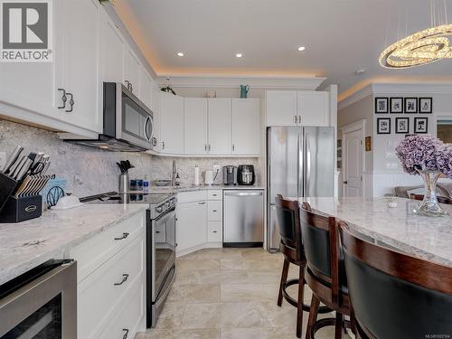 8B 1000 Sookepoint Pl, Sooke, BC - Indoor Photo Showing Kitchen With Upgraded Kitchen