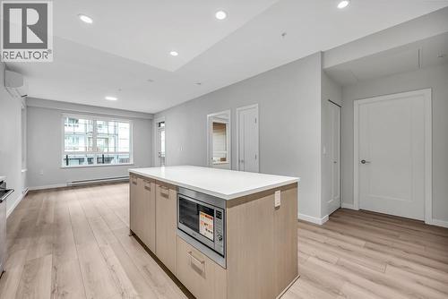 304 629 Cottonwood Avenue, Coquitlam, BC - Indoor