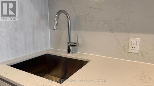 1226 - 5858 Yonge Street, Toronto, ON - Indoor Photo Showing Other Room