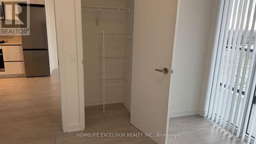 1226 - 5858 Yonge Street, Toronto, ON - Indoor
