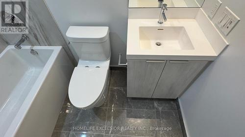 1226 - 5858 Yonge Street, Toronto, ON - Indoor Photo Showing Bathroom