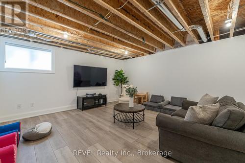 7515 Sherrilee Crescent, Niagara Falls (Brown), ON - Indoor Photo Showing Basement