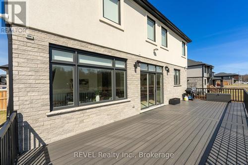 7515 Sherrilee Crescent, Niagara Falls (Brown), ON - Outdoor With Deck Patio Veranda With Exterior