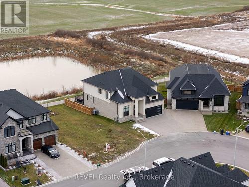 7515 Sherrilee Crescent, Niagara Falls (Brown), ON - Outdoor With Facade