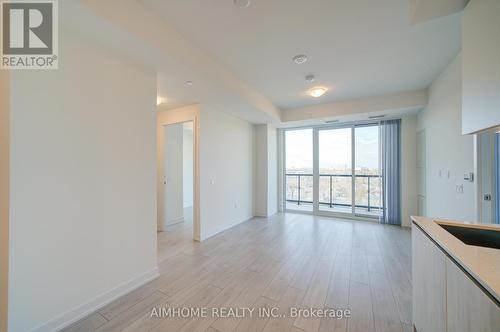 1125 - 5858 Yonge St Street, Toronto, ON - Indoor