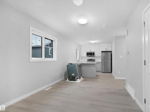 3331 Roy Brown Wy Nw, Edmonton, AB - Indoor Photo Showing Kitchen