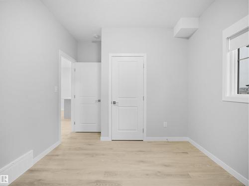 3272 Dallas Schmidt Dr Nw, Edmonton, AB - Indoor Photo Showing Other Room