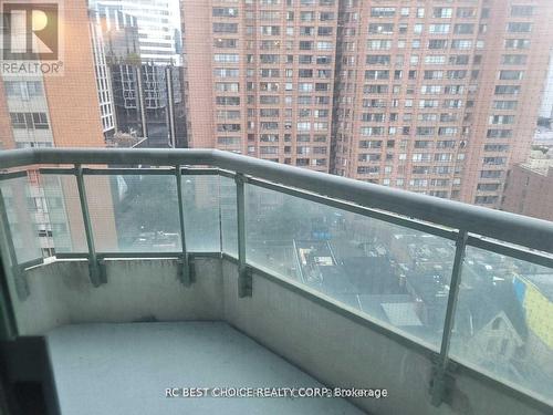 1211 - 38 Elm Street, Toronto, ON - Outdoor