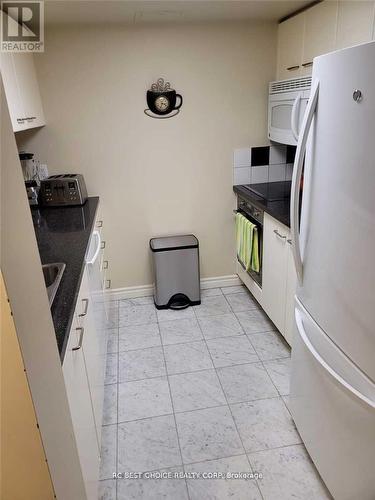 1211 - 38 Elm Street, Toronto, ON - Indoor Photo Showing Other Room