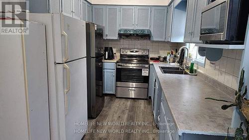 Prime Master - 3050 Olympus Mews, Mississauga, ON - Indoor Photo Showing Kitchen