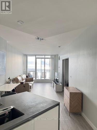 2509 - 208 Queens Quay W, Toronto, ON - Indoor Photo Showing Kitchen