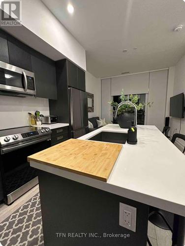 106 - 415 Sea Ray Avenue, Innisfil, ON - Indoor Photo Showing Kitchen