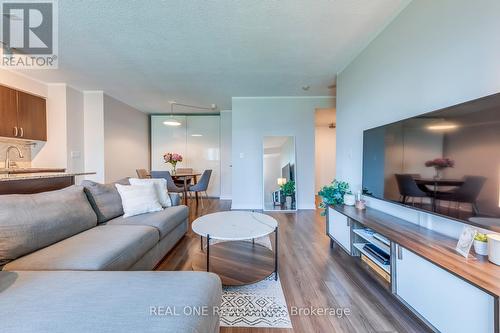 1414 - 155 Legion Road N, Toronto, ON - Indoor Photo Showing Living Room