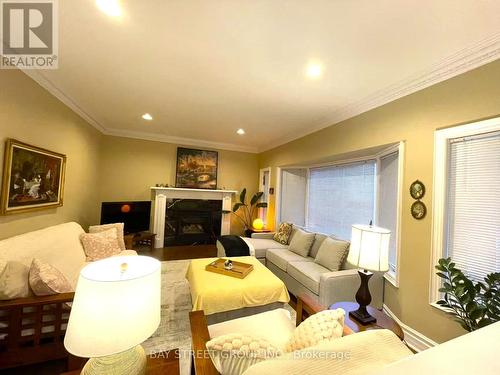 17 Dunvegan Drive, Richmond Hill, ON - Indoor Photo Showing Living Room With Fireplace