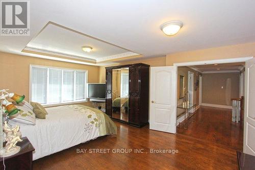 primary - 17 Dunvegan Drive, Richmond Hill, ON - Indoor Photo Showing Bedroom