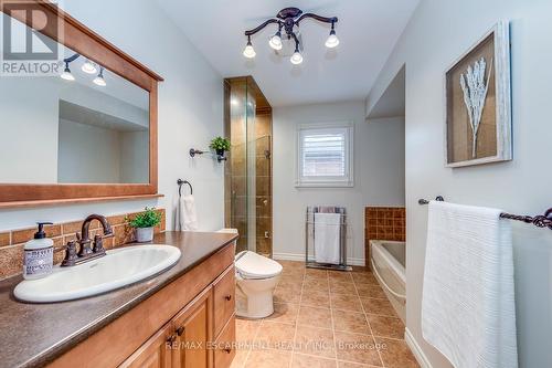 2161 Grenville Drive, Oakville, ON - Indoor Photo Showing Bathroom