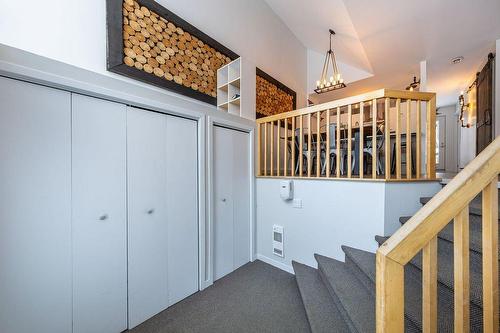 Hall d'entrée/Vestibule - 3 Rue De La Ferréolaise, Saint-Ferréol-Les-Neiges, QC - Indoor Photo Showing Other Room