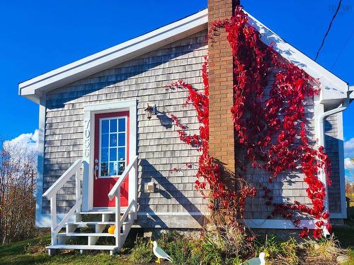 7056 Highway 329, East River Point, NS 