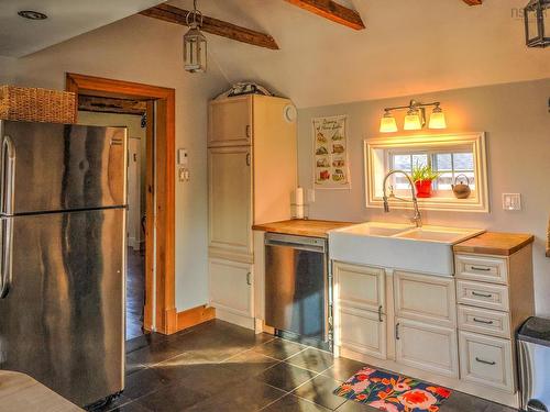 7056 Highway 329, East River Point, NS 