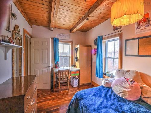 7056 Highway 329, East River Point, NS 