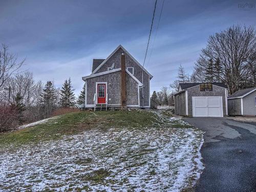 7056 Highway 329, East River Point, NS 