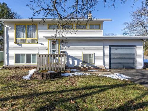 15 Acadia Street, Middleton, NS 