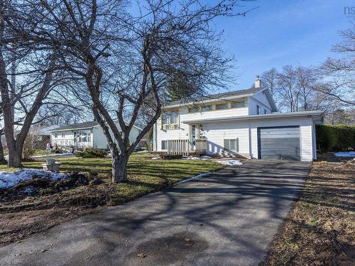 15 Acadia Street, Middleton, NS 