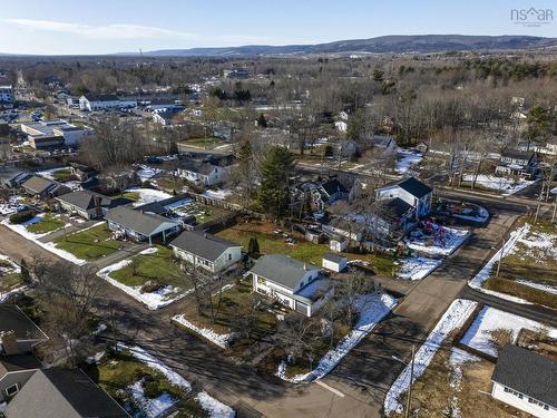 15 Acadia Street, Middleton, NS 