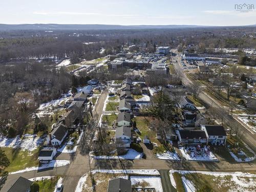 15 Acadia Street, Middleton, NS 