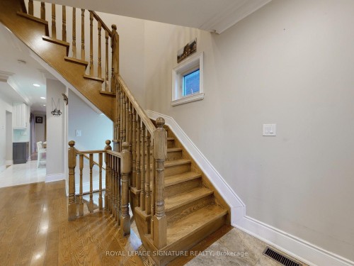 73 Buttonwood Avenue, Toronto, ON - Indoor Photo Showing Other Room