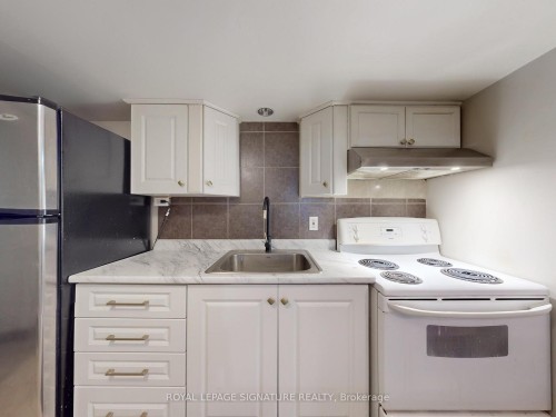 73 Buttonwood Avenue, Toronto, ON - Indoor Photo Showing Kitchen