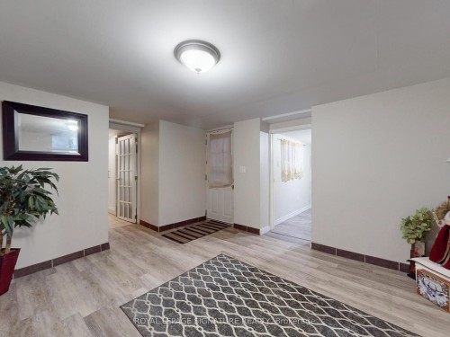 73 Buttonwood Avenue, Toronto, ON - Indoor Photo Showing Other Room
