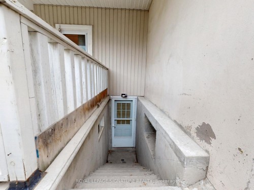 73 Buttonwood Avenue, Toronto, ON - Indoor Photo Showing Other Room