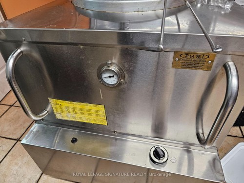 736 Bay Street, Toronto, ON 