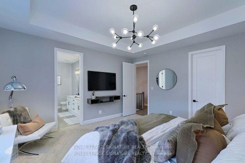 1467 Lakeport Crescent, Oakville, ON - Indoor Photo Showing Bedroom