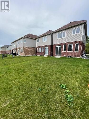 9249 Whiteoak Avenue, Niagara Falls, ON - Outdoor