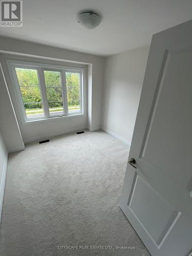 9249 Whiteoak Avenue, Niagara Falls, ON - Indoor Photo Showing Other Room