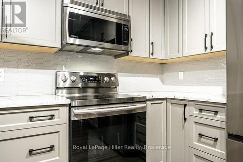 13 Arden Park, Stratford, ON - Indoor Photo Showing Kitchen