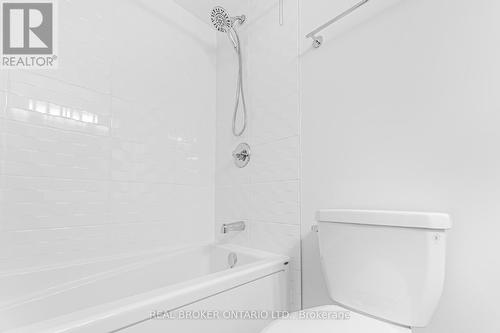 9 - 301 Glenroy Gilbert Drive, Ottawa, ON - Indoor Photo Showing Bathroom