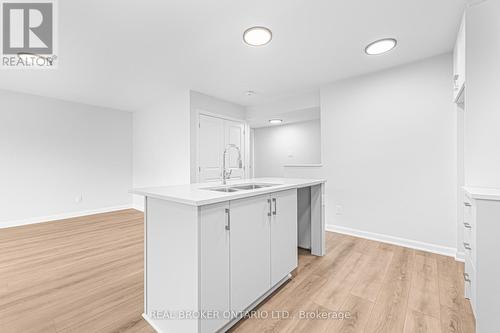 9 - 301 Glenroy Gilbert Drive, Ottawa, ON - Indoor Photo Showing Kitchen With Double Sink