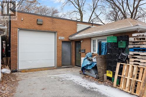 3828 Peter, Windsor, ON 