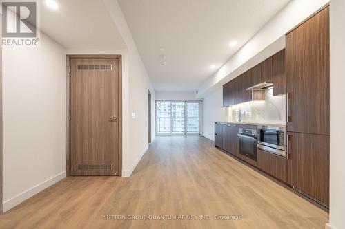 1603 - 3 Concord Cityplace Way, Toronto, ON - Indoor