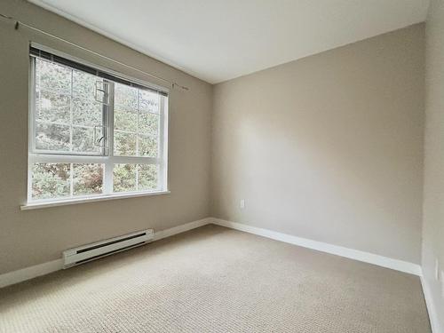 205 2940 King George Boulevard, Surrey, BC - Indoor Photo Showing Other Room