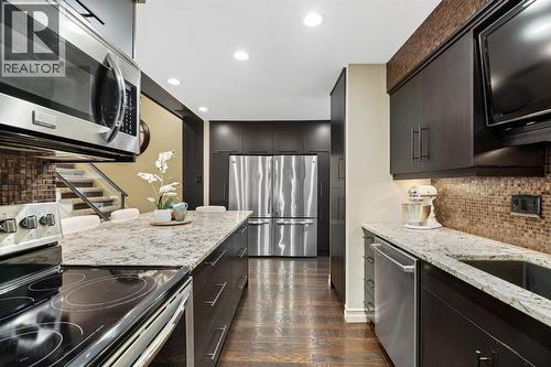 1500 Venetian Boulevard Unit# W-9, Point Edward, ON - Indoor Photo Showing Kitchen With Upgraded Kitchen
