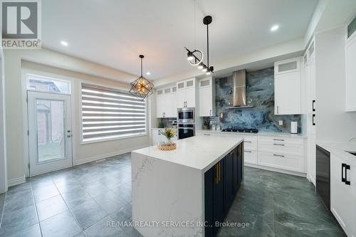 3444 Mosley Gate, Oakville, ON - Indoor Photo Showing Kitchen