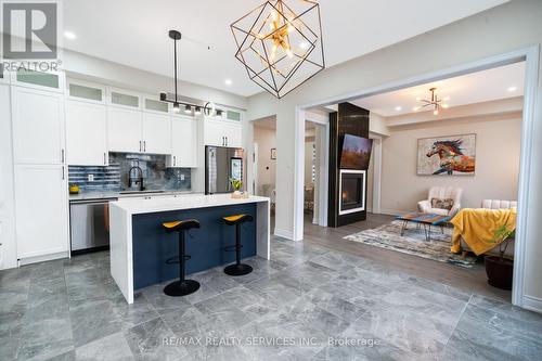 3444 Mosley Gate, Oakville, ON - Indoor Photo Showing Kitchen