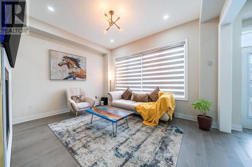 3444 Mosley Gate, Oakville, ON - Indoor Photo Showing Living Room